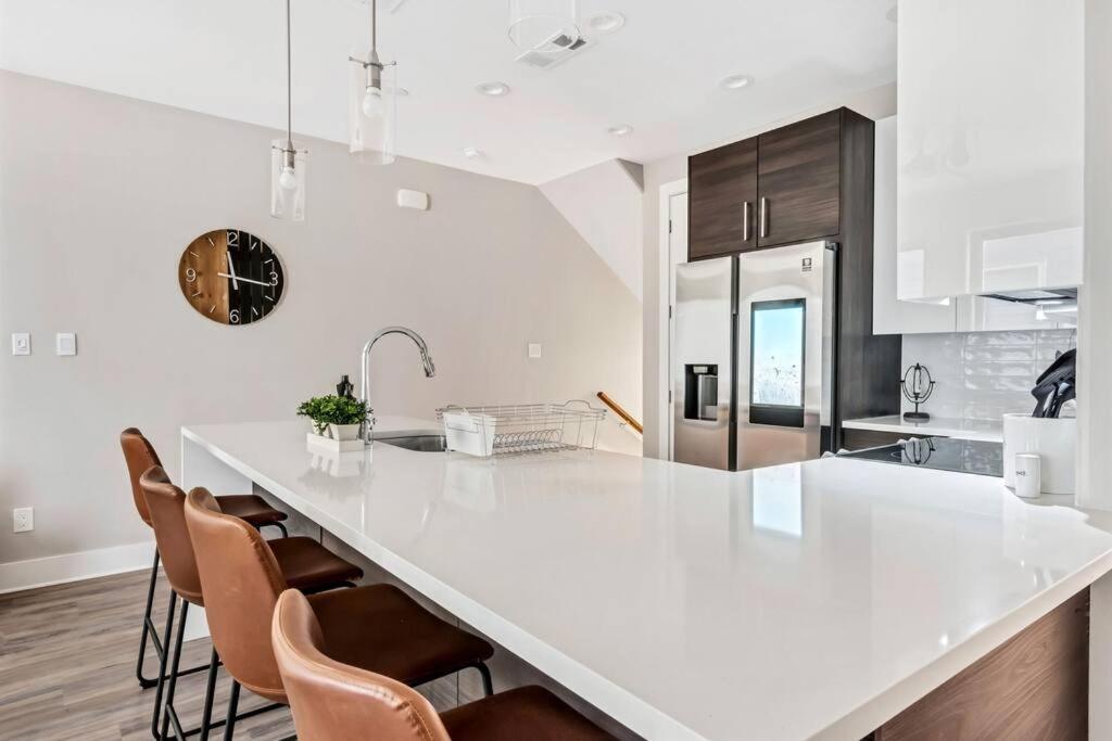 Private Rooftop Patio + 4 Story Home In Downtown Fw フォートワース エクステリア 写真